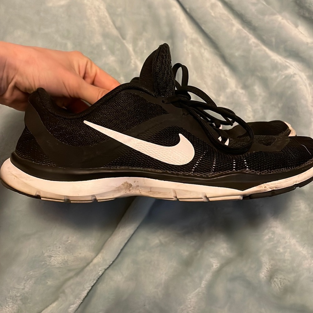 Nike tennis shoes